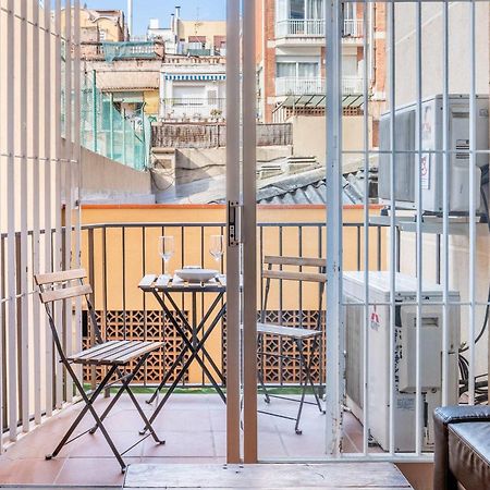 Next To Sagrada Familia 4-Bedroom Apartment Барселона Екстер'єр фото
