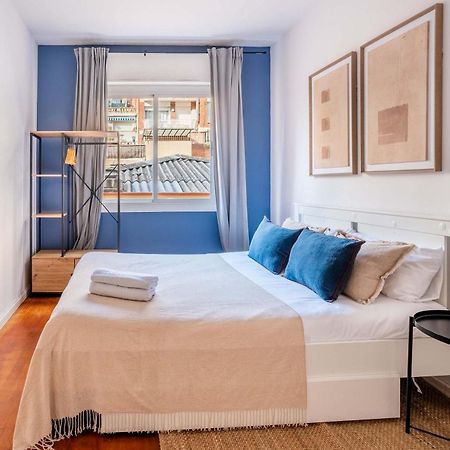 Next To Sagrada Familia 4-Bedroom Apartment Барселона Екстер'єр фото