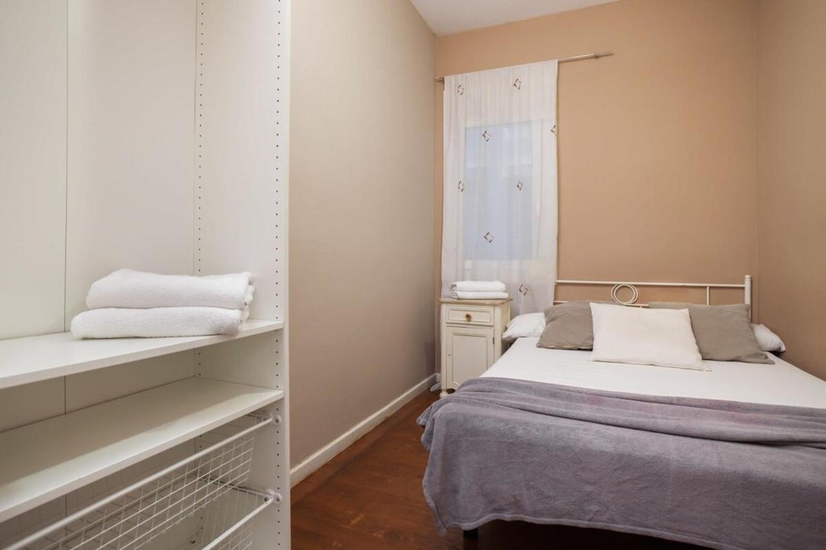 Next To Sagrada Familia 4-Bedroom Apartment Барселона Екстер'єр фото
