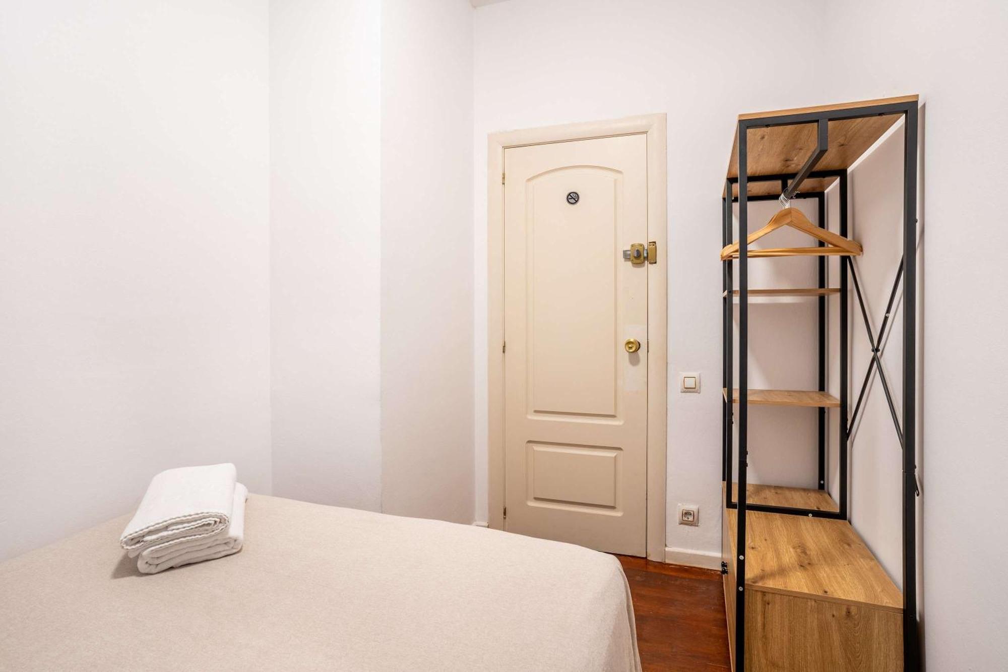 Next To Sagrada Familia 4-Bedroom Apartment Барселона Екстер'єр фото