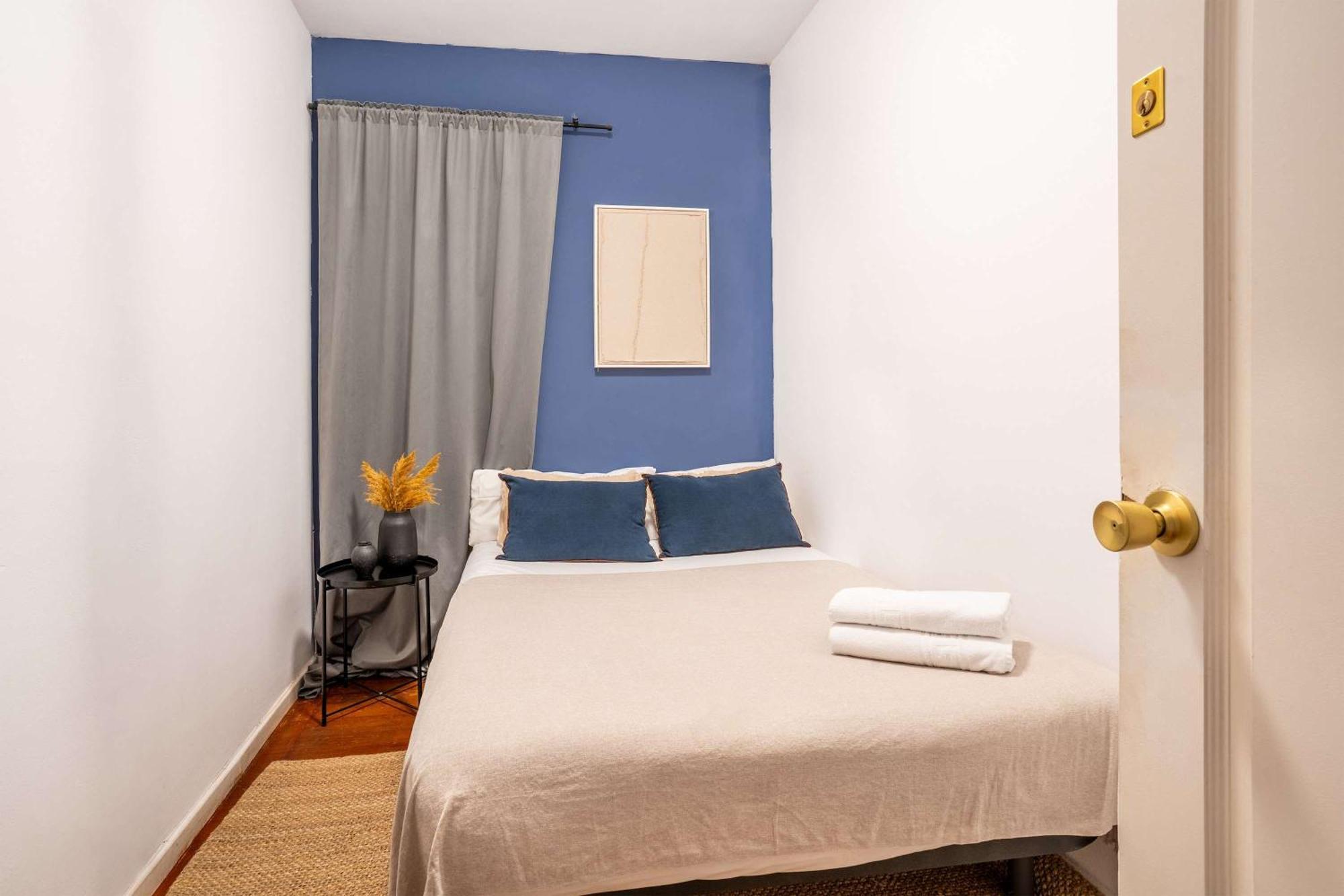 Next To Sagrada Familia 4-Bedroom Apartment Барселона Екстер'єр фото
