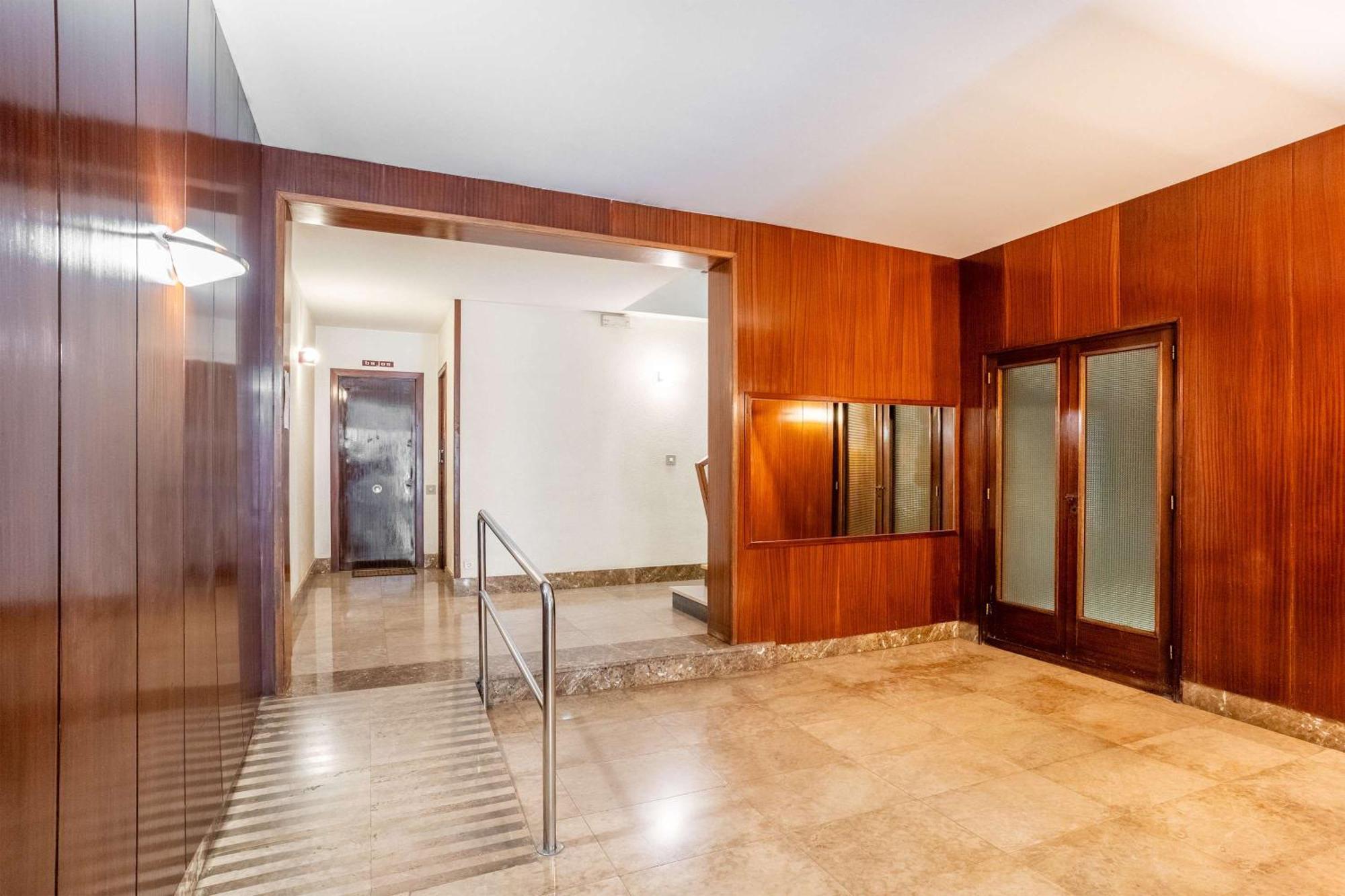 Next To Sagrada Familia 4-Bedroom Apartment Барселона Екстер'єр фото