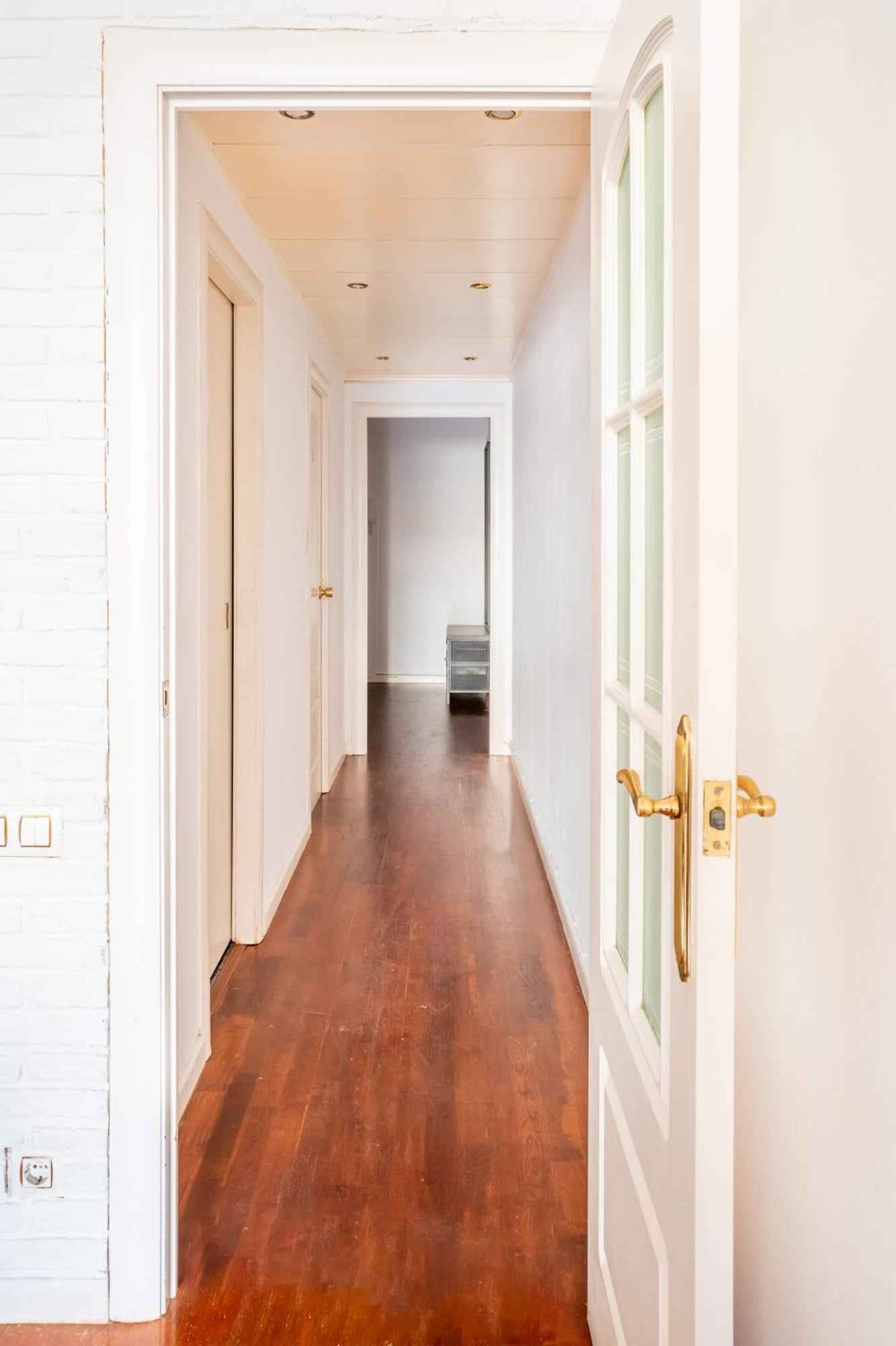 Next To Sagrada Familia 4-Bedroom Apartment Барселона Екстер'єр фото