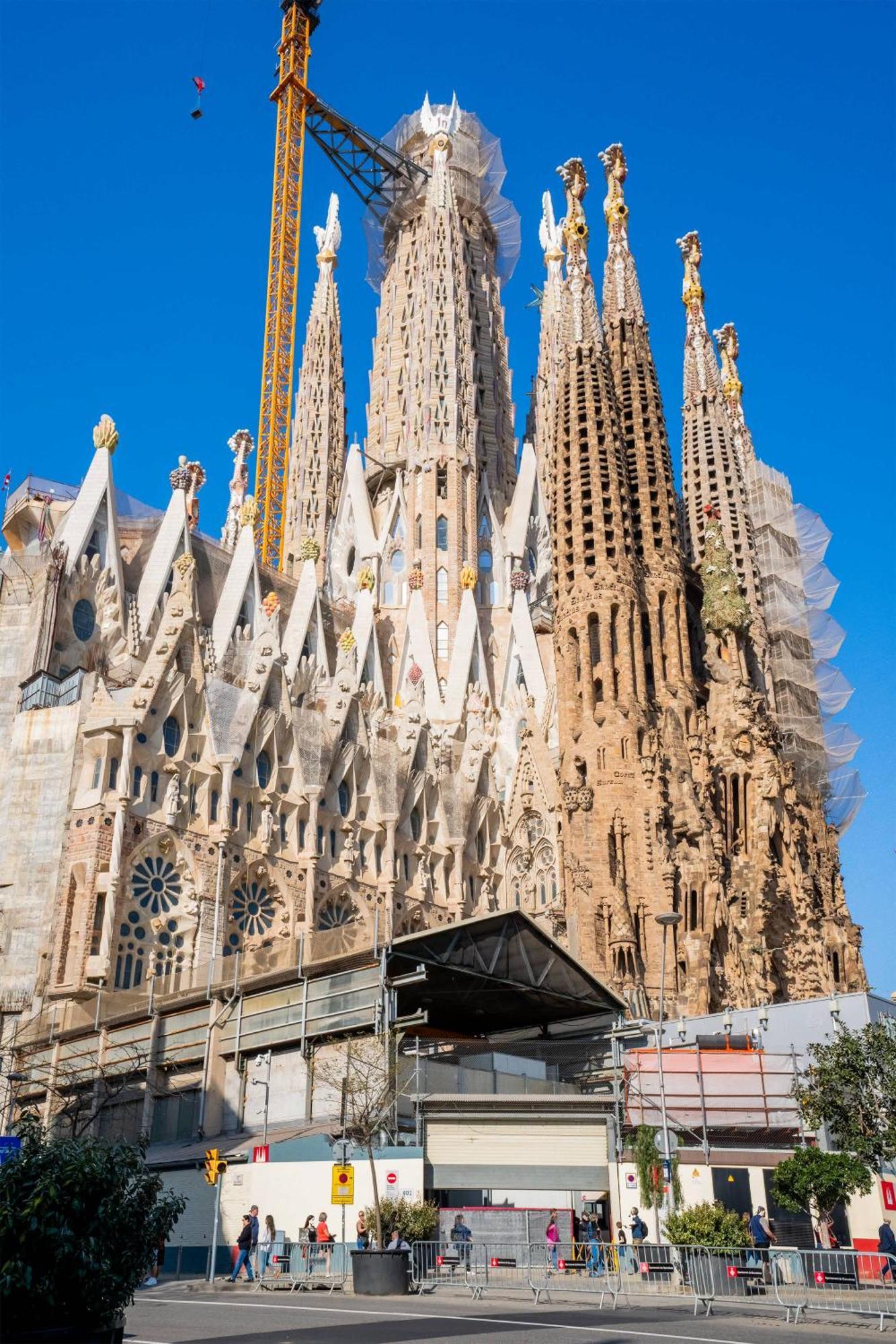 Next To Sagrada Familia 4-Bedroom Apartment Барселона Екстер'єр фото